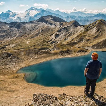 Hotel Zum Grunen Tor Тукс Экстерьер фото