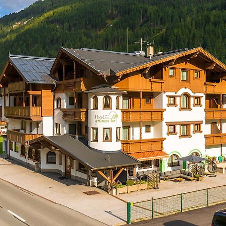 Hotel Zum Gruenen Tor Тукс Экстерьер фото