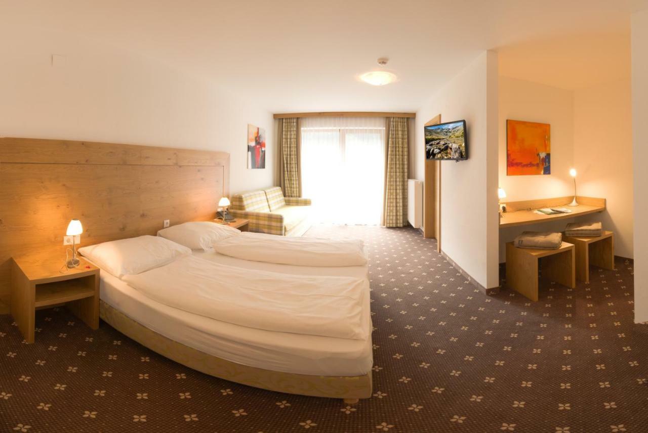Hotel Zum Gruenen Tor Тукс Экстерьер фото
